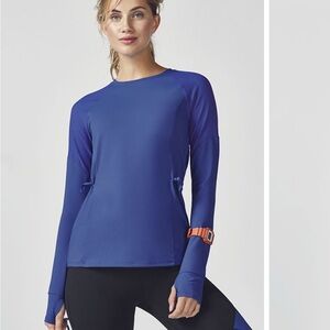 Fabletics Lana Long Sleeve Breathable adjustable Work out top, size Medium